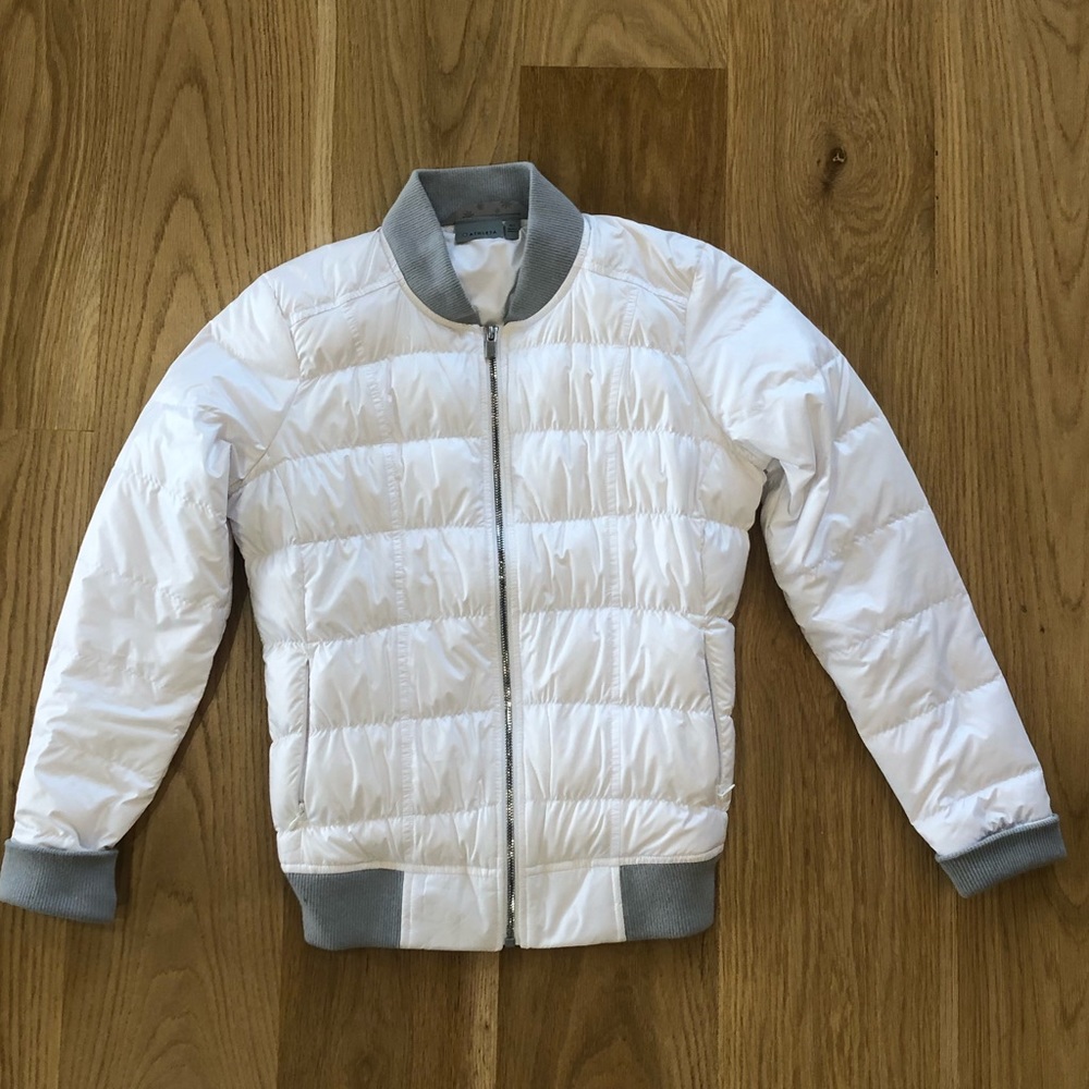 Women’s Athleta puffy jacket.